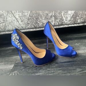 Badgley Mischka American Glamour Embellished Royal Blue Satin Peep Toe Pump Sz 6